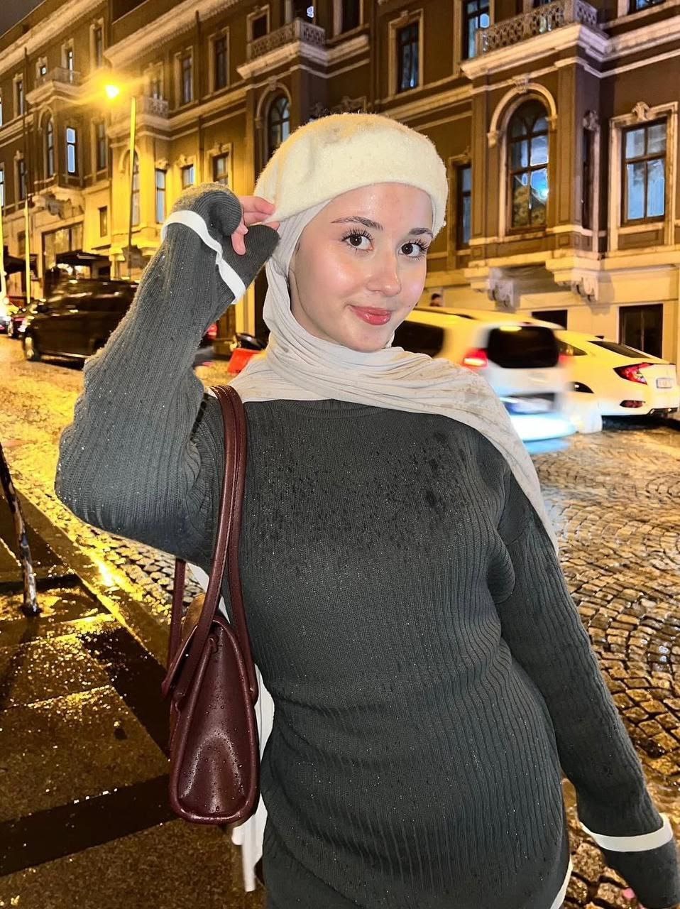 Babadağ Deneyimsiz Escort Hale